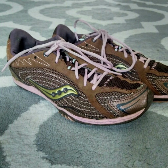 saucony racing flats